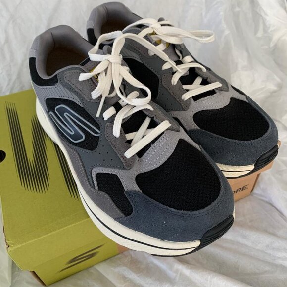 Skechers Sneaker Mens 9.5 Charcoal/ Black GO Run Consistent 2.0 Retro Runner - Picture 5 of 6